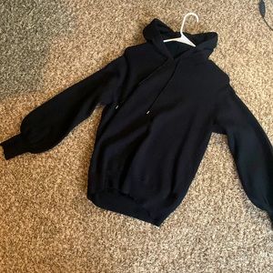 Hoodie with puffy arms